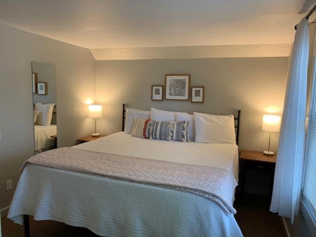 Hotel Cedar Court Fish Creek
